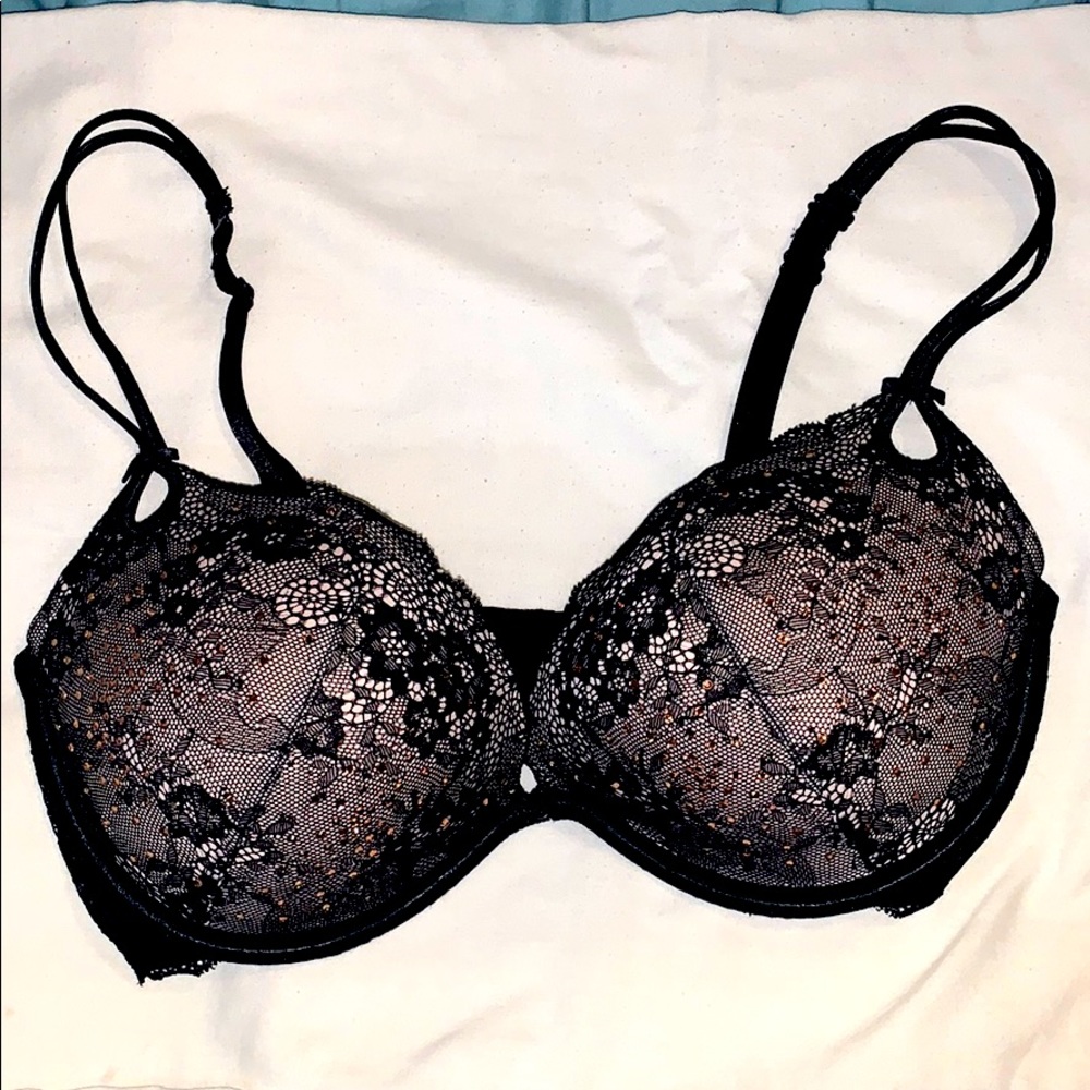 💕 VS Black Lace Embellished ✨NWOTs✨ Bra 💕
